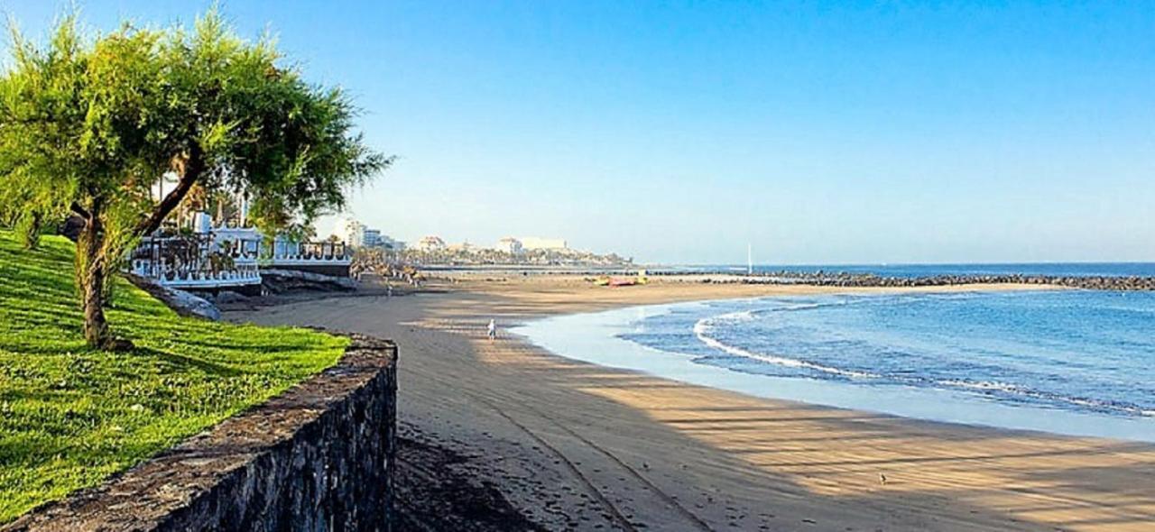 Beach And Pool In Playa De Las Americas Apartment Luaran gambar