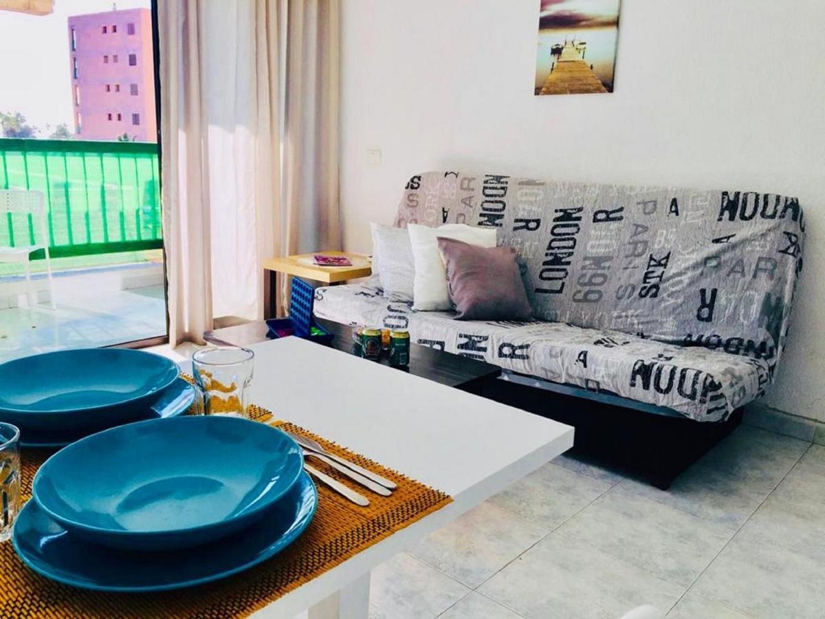 Beach And Pool In Playa De Las Americas Apartment Luaran gambar