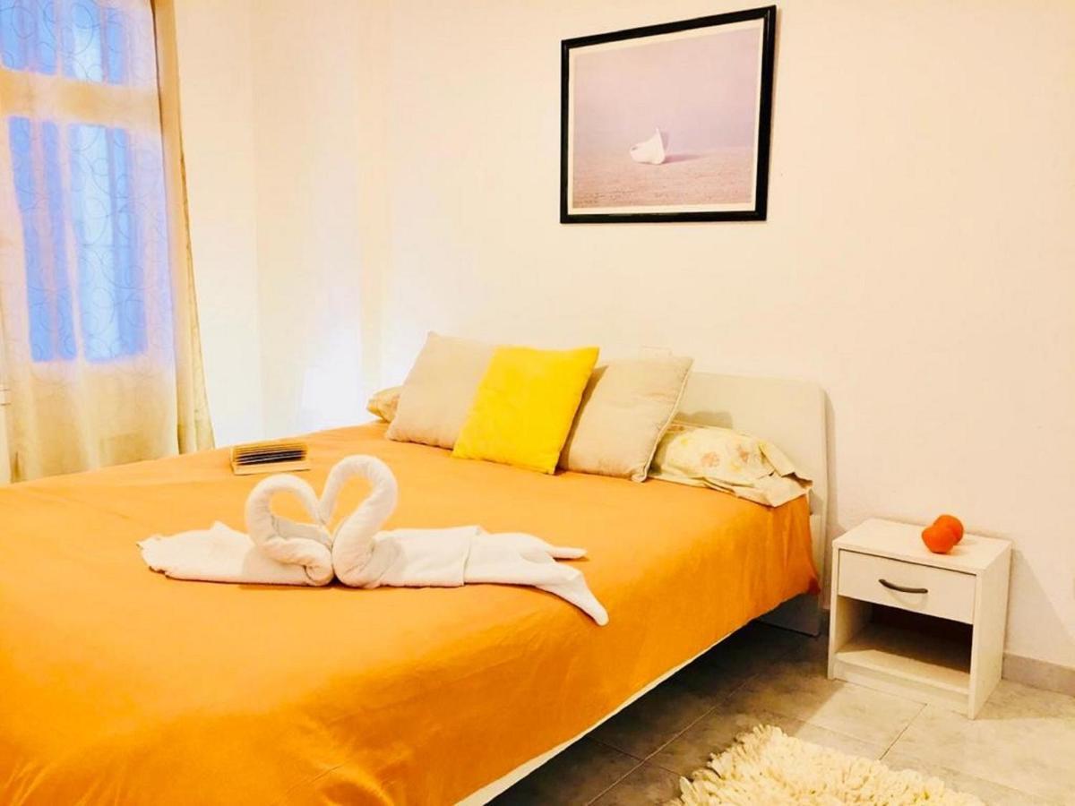 Beach And Pool In Playa De Las Americas Apartment Luaran gambar