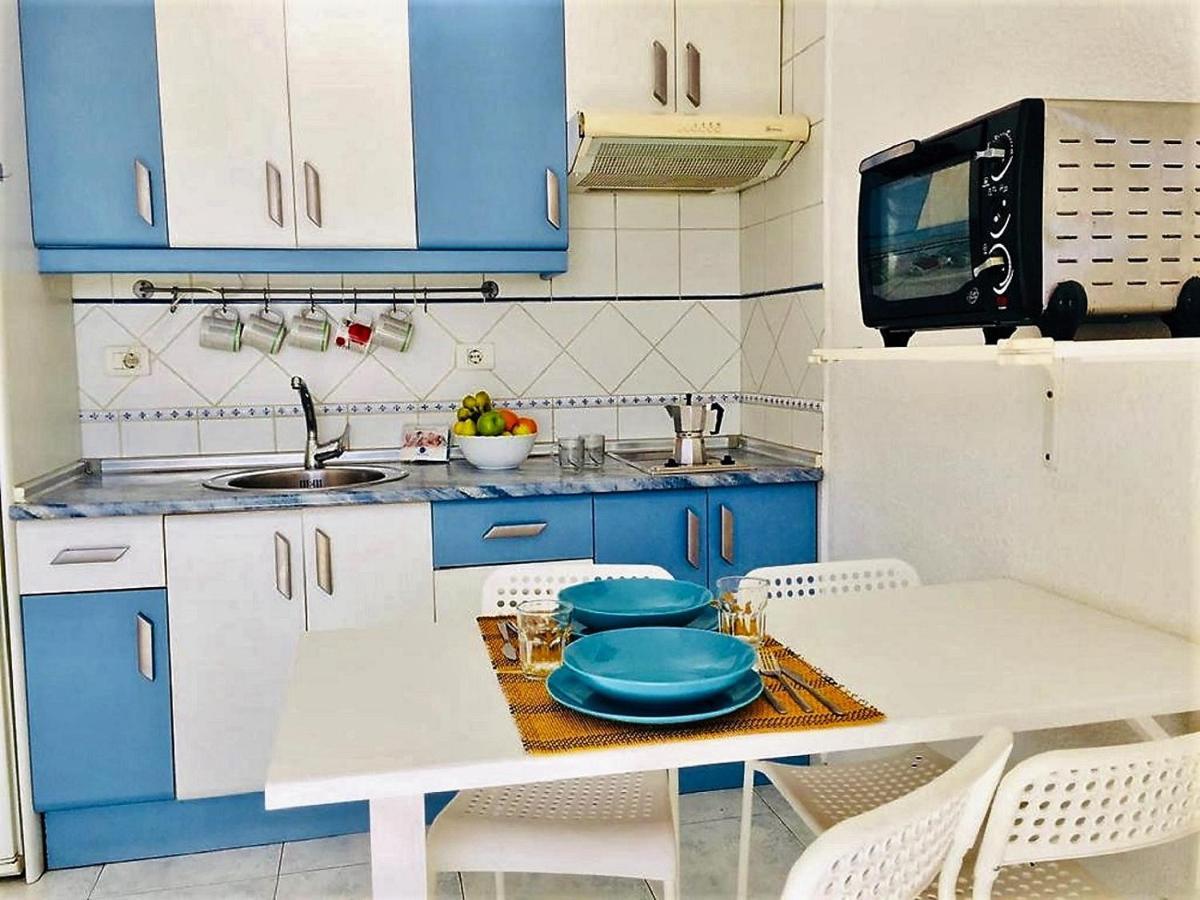 Beach And Pool In Playa De Las Americas Apartment Luaran gambar