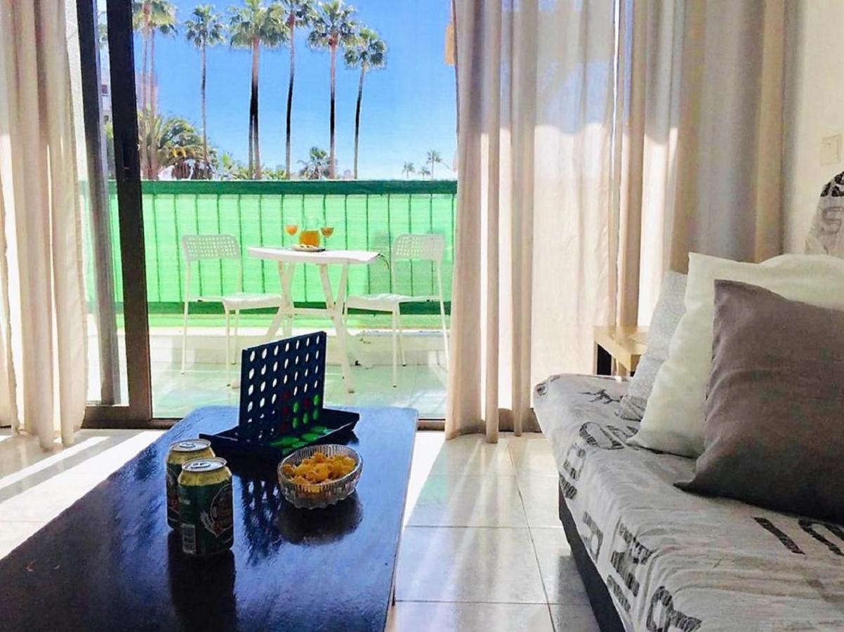 Beach And Pool In Playa De Las Americas Apartment Luaran gambar