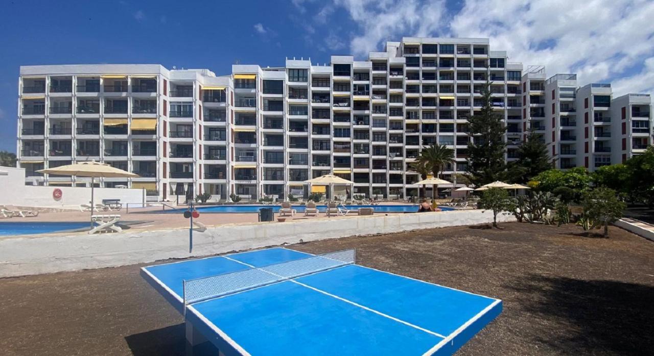Beach And Pool In Playa De Las Americas Apartment Luaran gambar