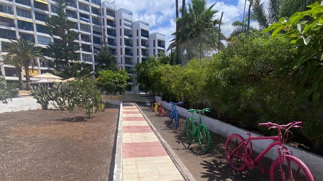 Beach And Pool In Playa De Las Americas Apartment Luaran gambar
