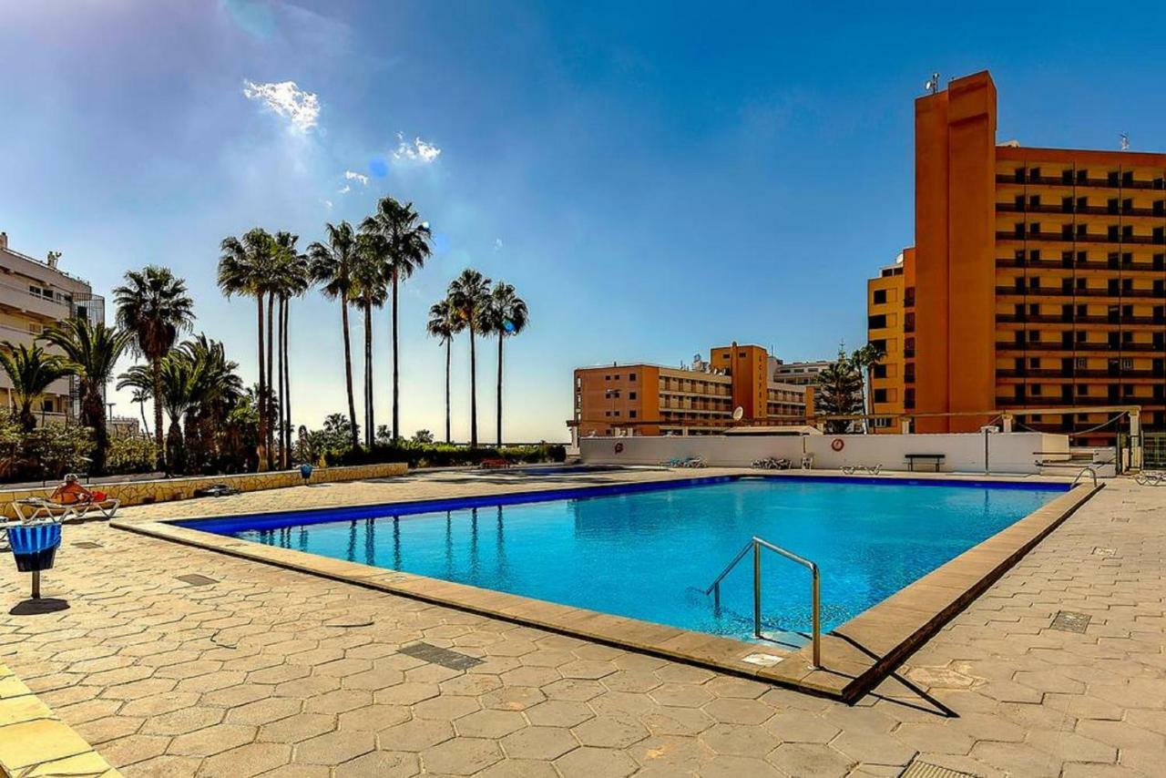 Beach And Pool In Playa De Las Americas Apartment Luaran gambar
