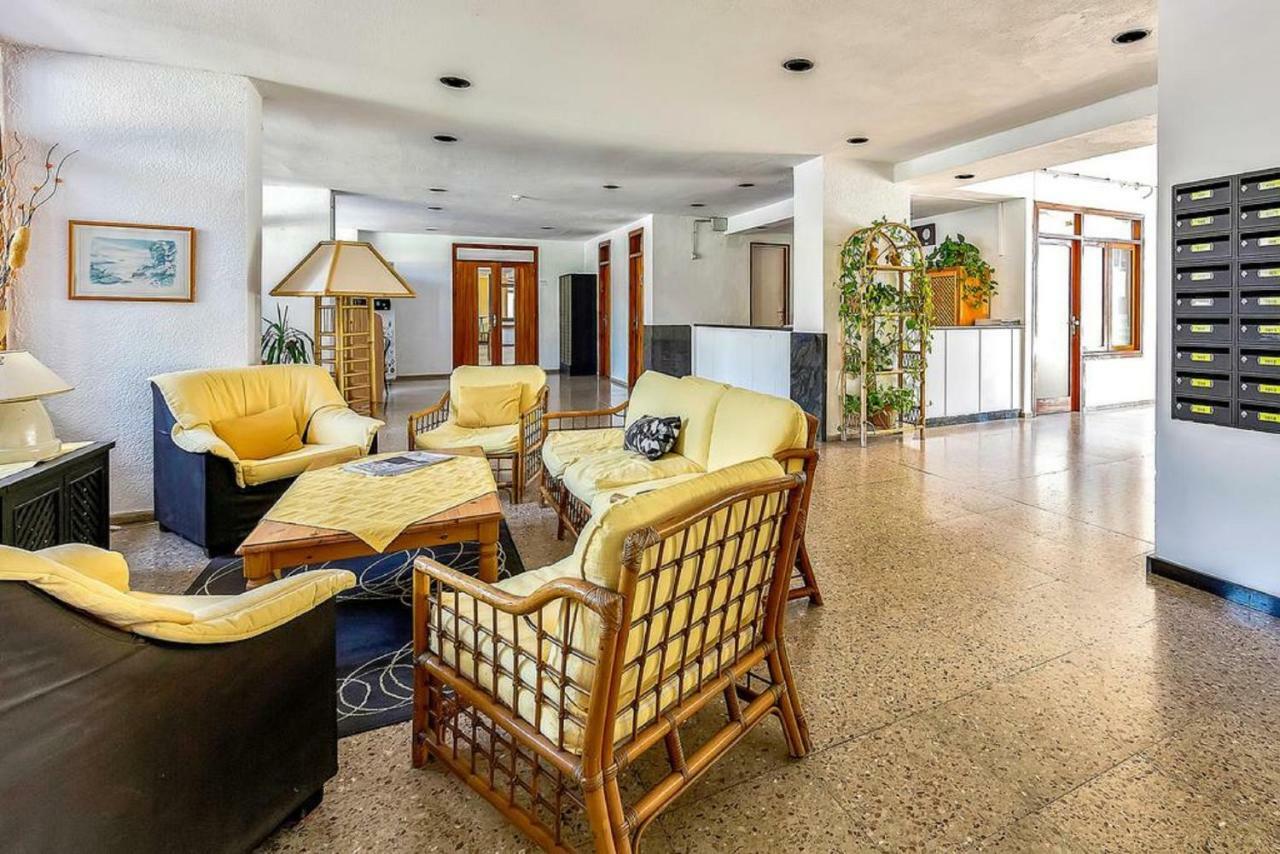 Beach And Pool In Playa De Las Americas Apartment Luaran gambar